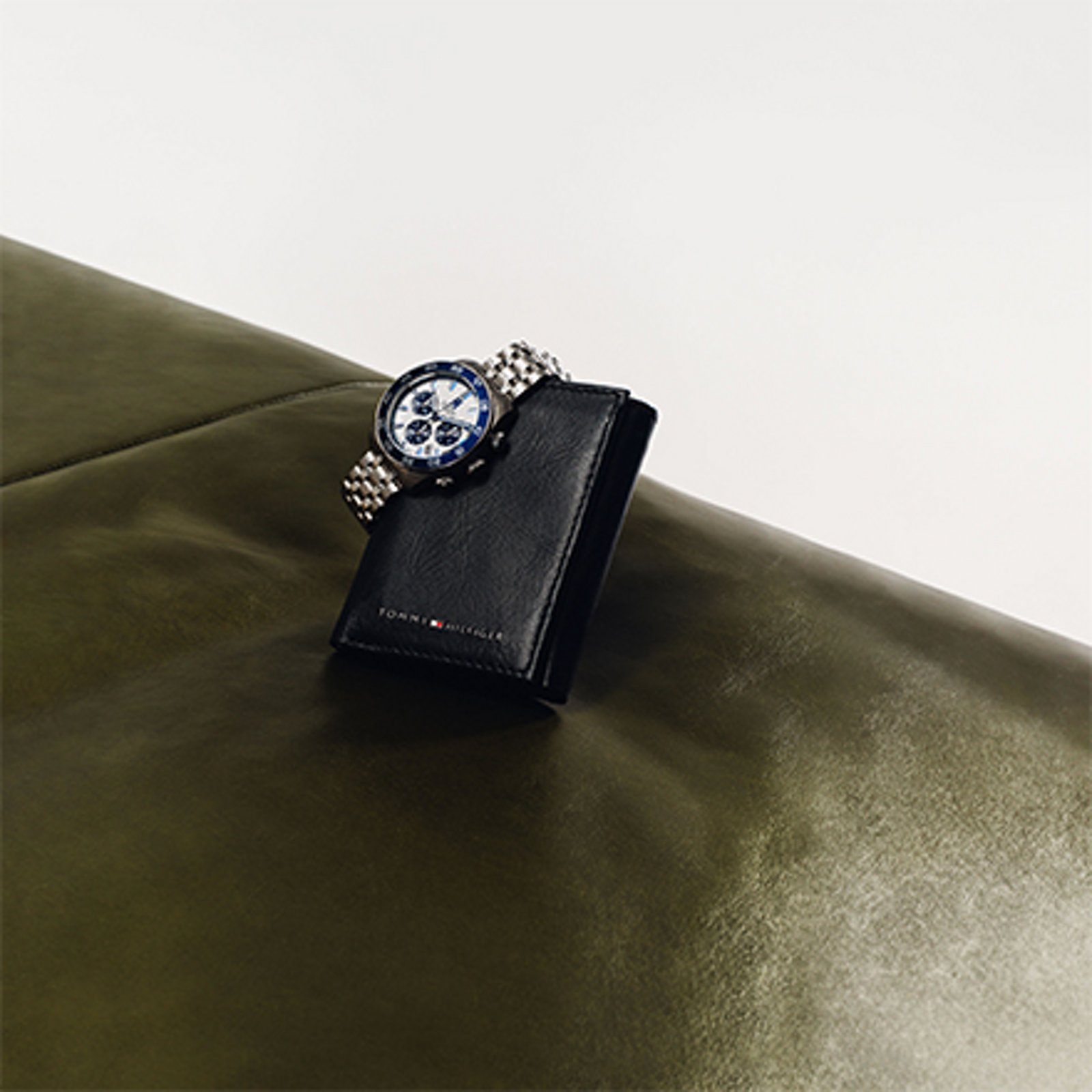 Watches & Accessories