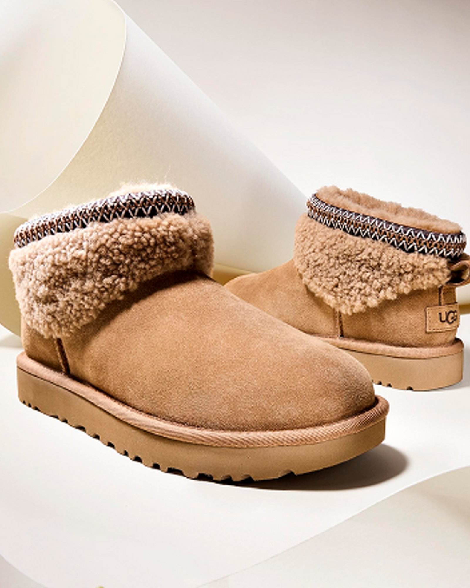 UGG